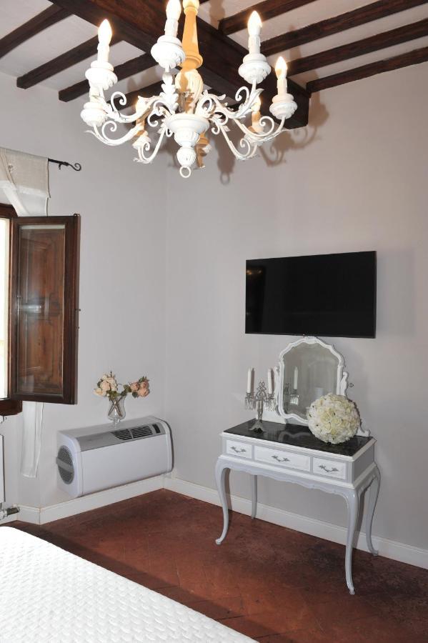 Dimora Sotto La Rocca Hotel San Miniato Buitenkant foto